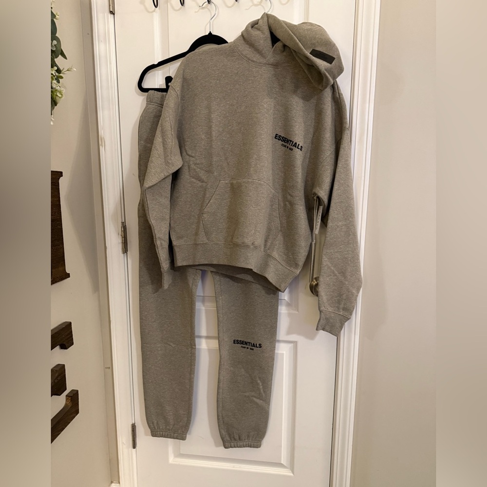 NEW with tags in dust bag Fear of God Essentials Dark Oatmeal Joggers - Picture 3 of 3